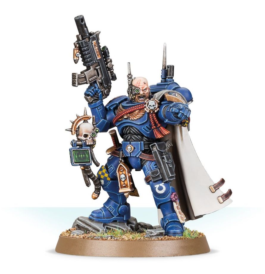Warhammer: Space Marines Captain in Phobos Armour